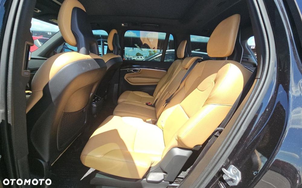 Volvo XC 90 - 12