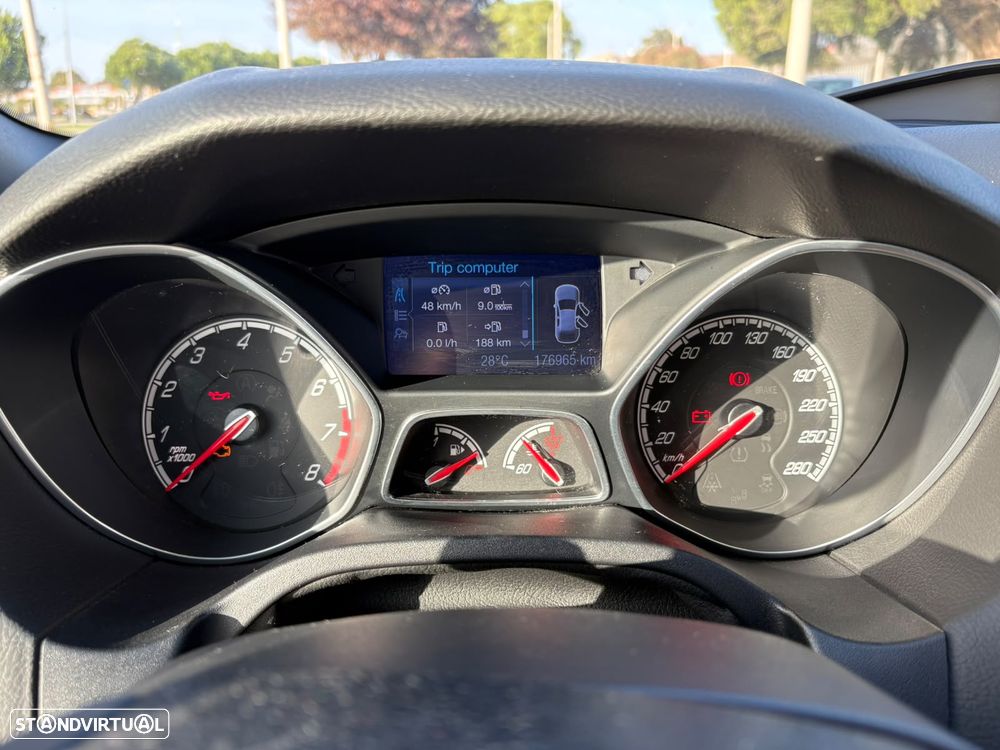 Ford Focus 2.0 EcoBoost ST c/ Pack Pele Desportiva - 8