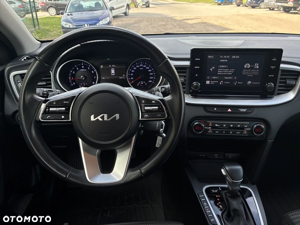 Kia Ceed - 13