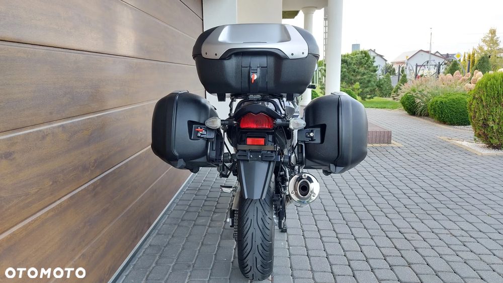 Suzuki GSX - 29