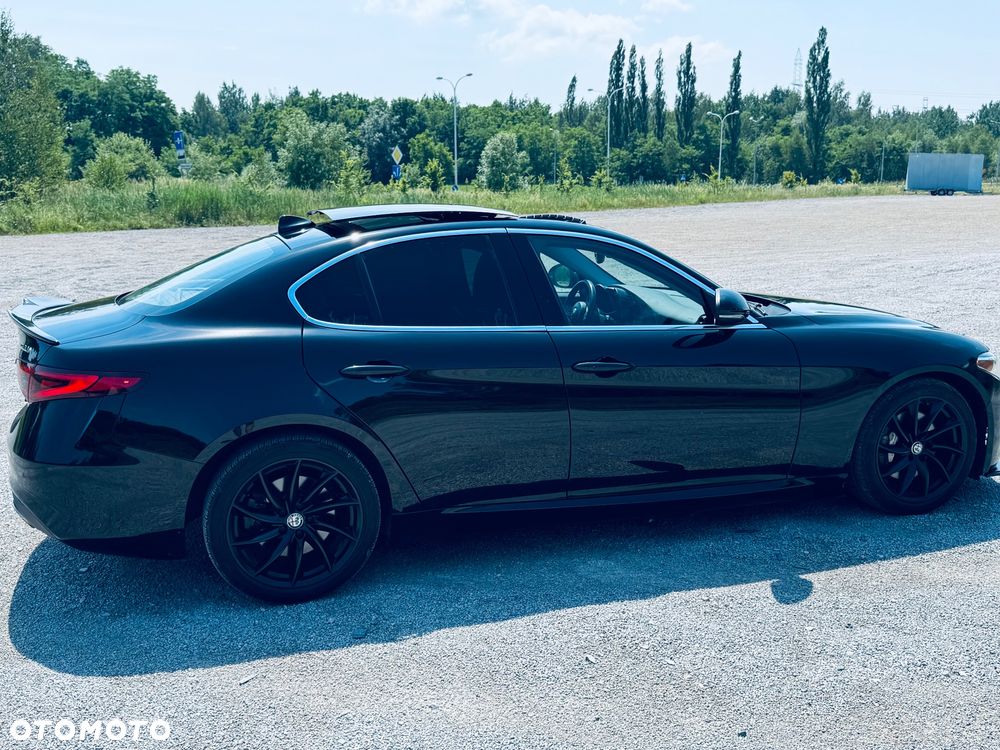 Alfa Romeo Giulia 2.0 Turbo 16V AT8 Veloce Ti - 2