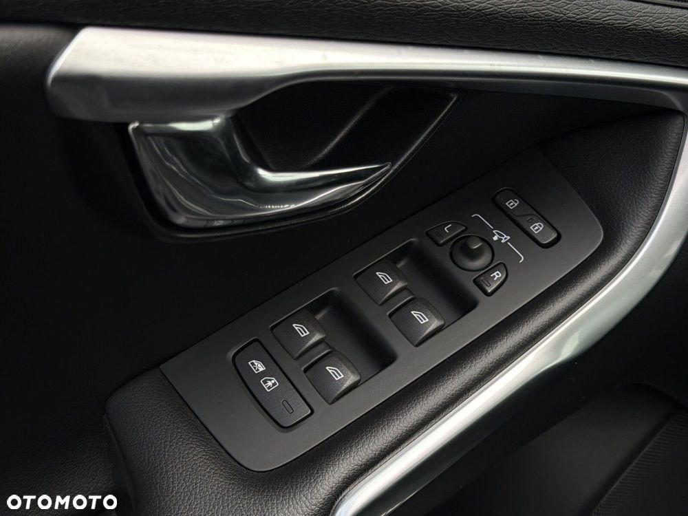 Volvo V40 - 24