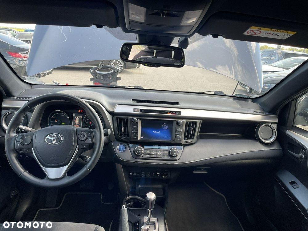 Toyota RAV4 - 8