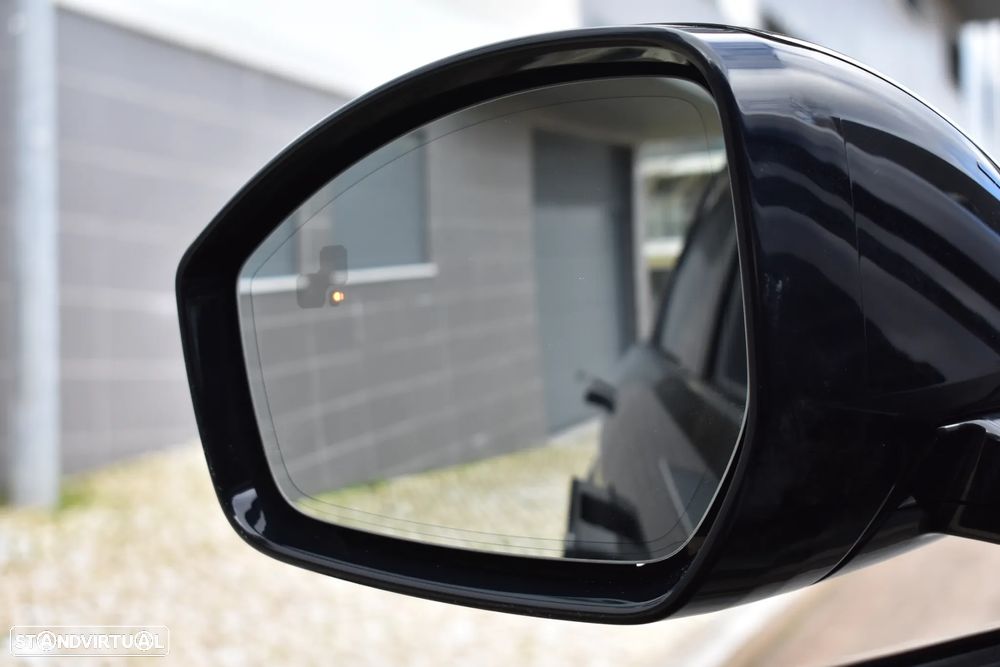 Land Rover Range Rover Evoque P300e R-Dynamic HSE - 19