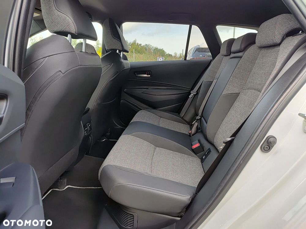 Toyota Corolla 1.8 Hybrid Style - 10