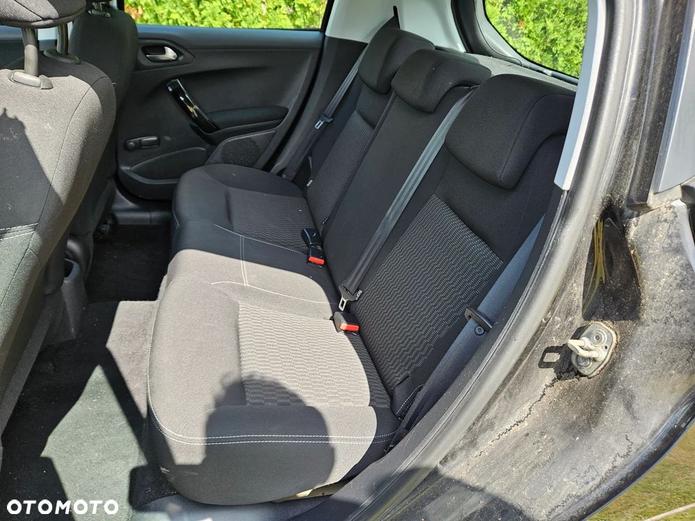 Peugeot 208 82 PureTech Style - 12