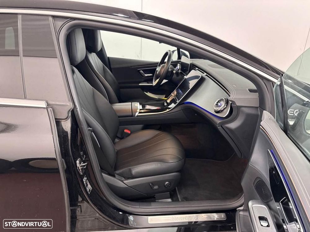 Mercedes-Benz EQE 300 Electric Art - 3