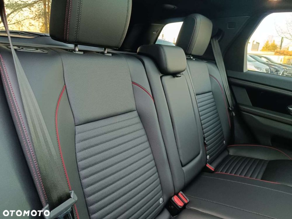 Land Rover Discovery Sport - 24