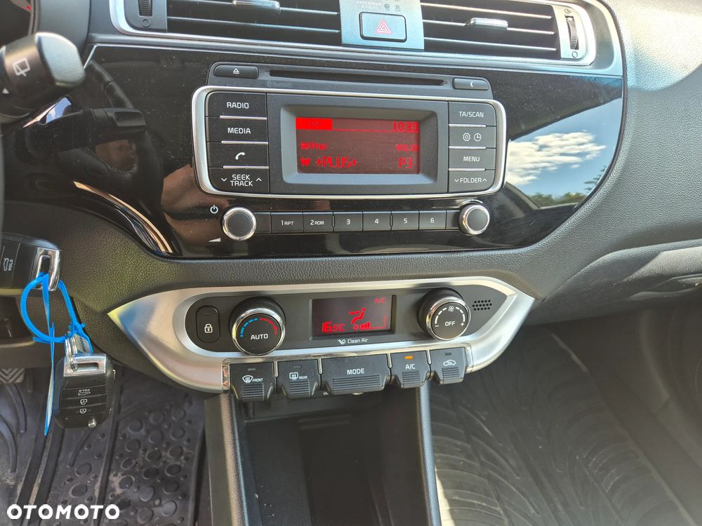 Kia Rio 1.2 XL Business Line - 22