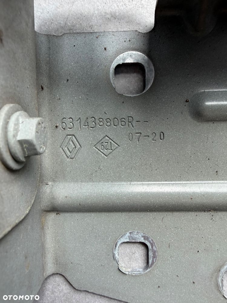 Mocowania błotników komplet lewa prawa Renault Master III IV 631429931R 631438806R - 2
