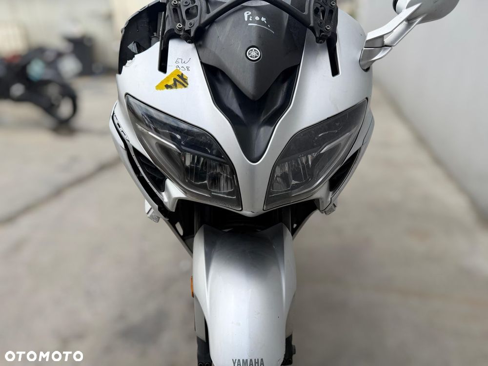 Yamaha FJR - 10