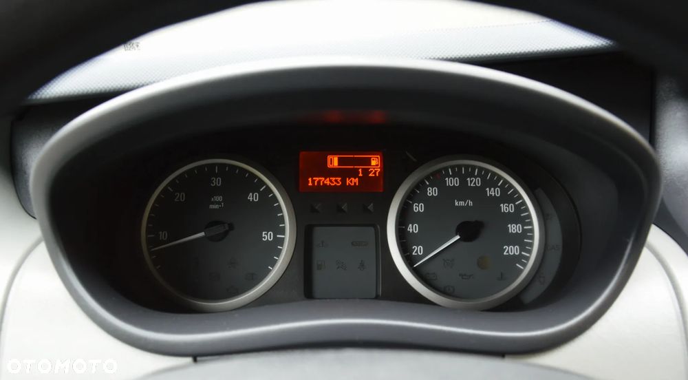 Opel Vivaro - 31