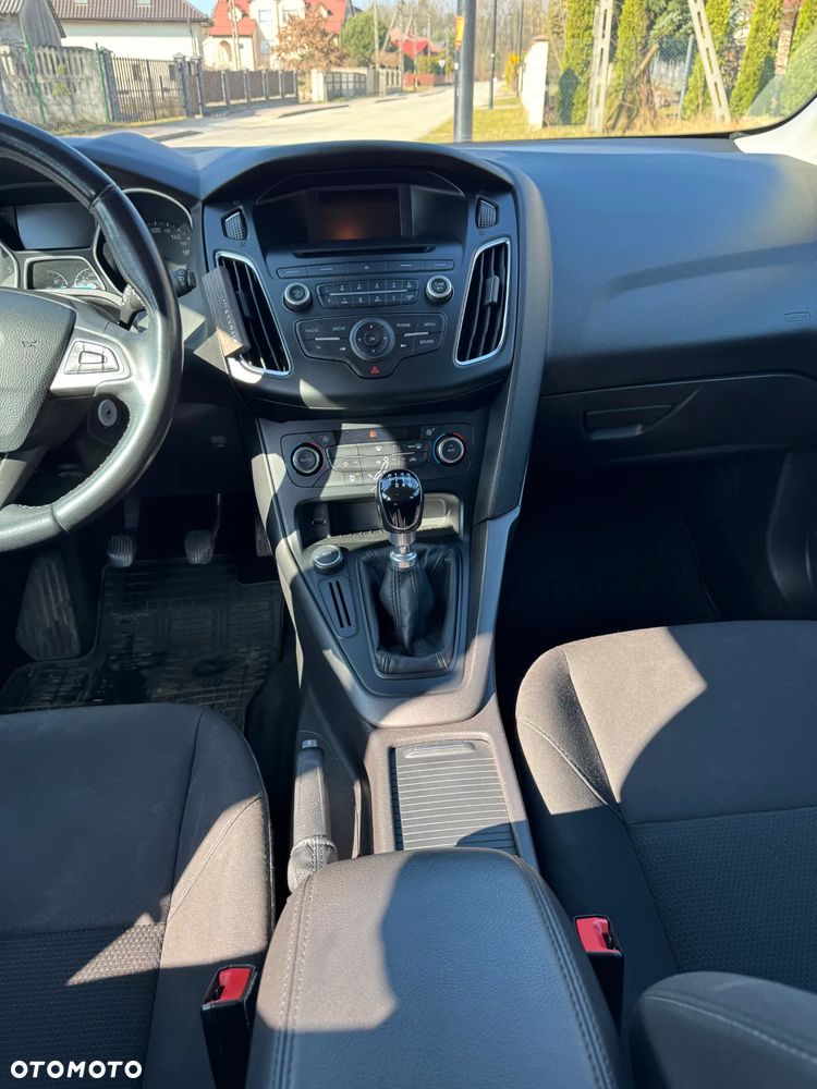 Ford Focus 1.5 TDCi SYNC Edition - 25