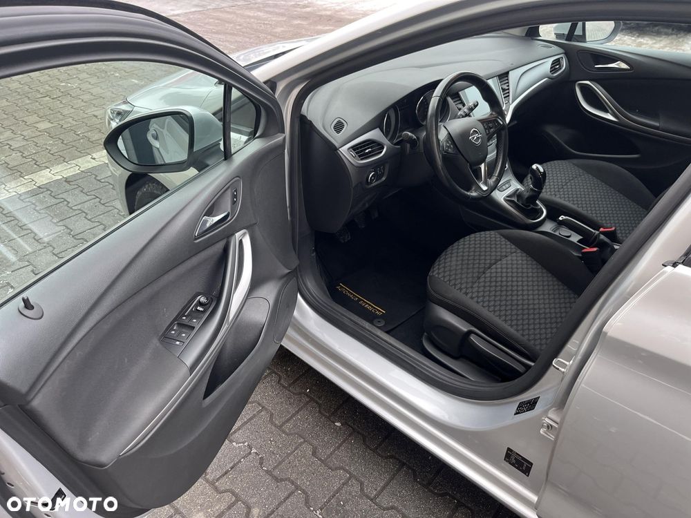 Opel Astra 1.6 CDTI Enjoy - 10