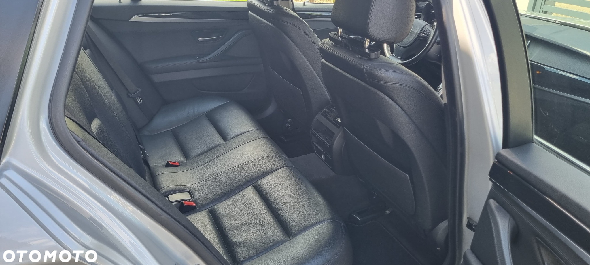 BMW Seria 5 525d xDrive - 13