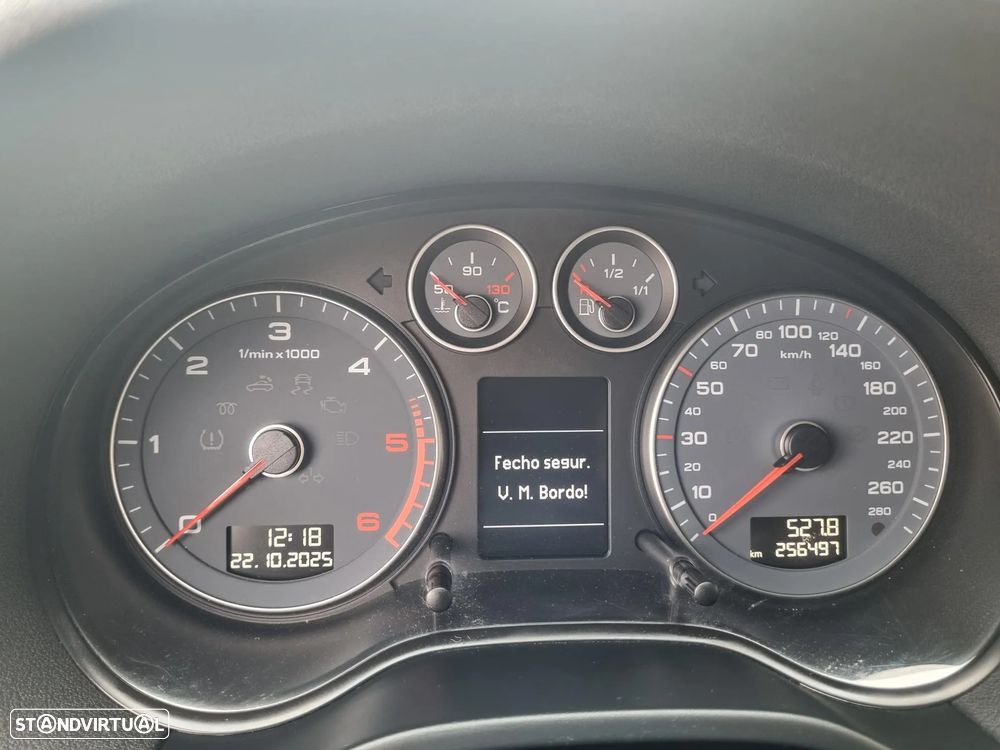 Audi A3 Sportback 1.6 TDI Attraction Business Line - 6