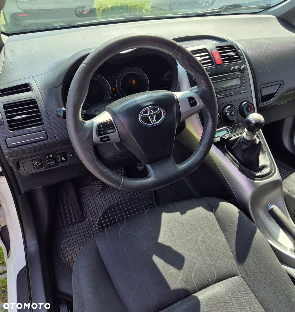 Toyota Auris 1.4 D-4D Life - 14