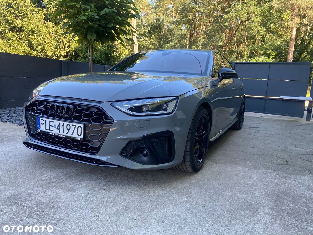 Audi A4 - 1