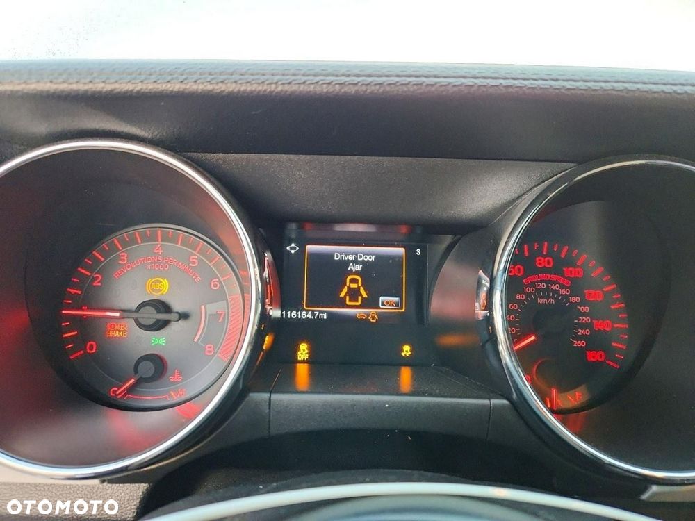 Ford Mustang 5.0 V8 GT - 9