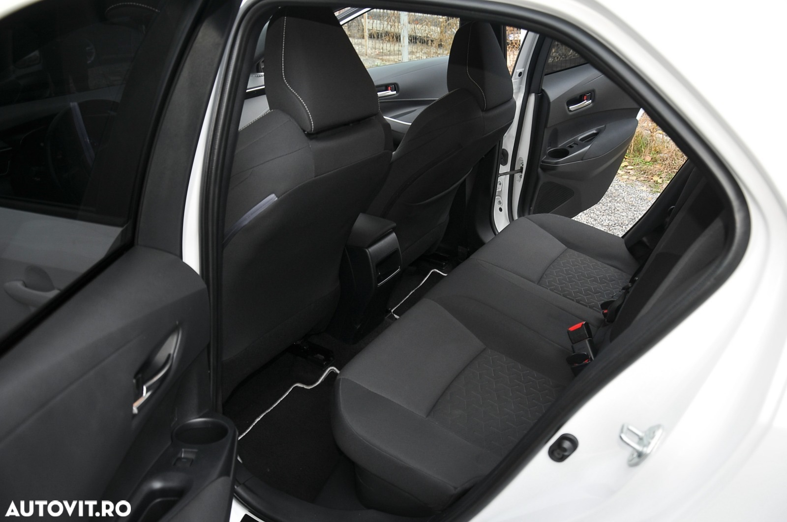 Toyota Corolla 1.8 Hybrid Comfort - 8