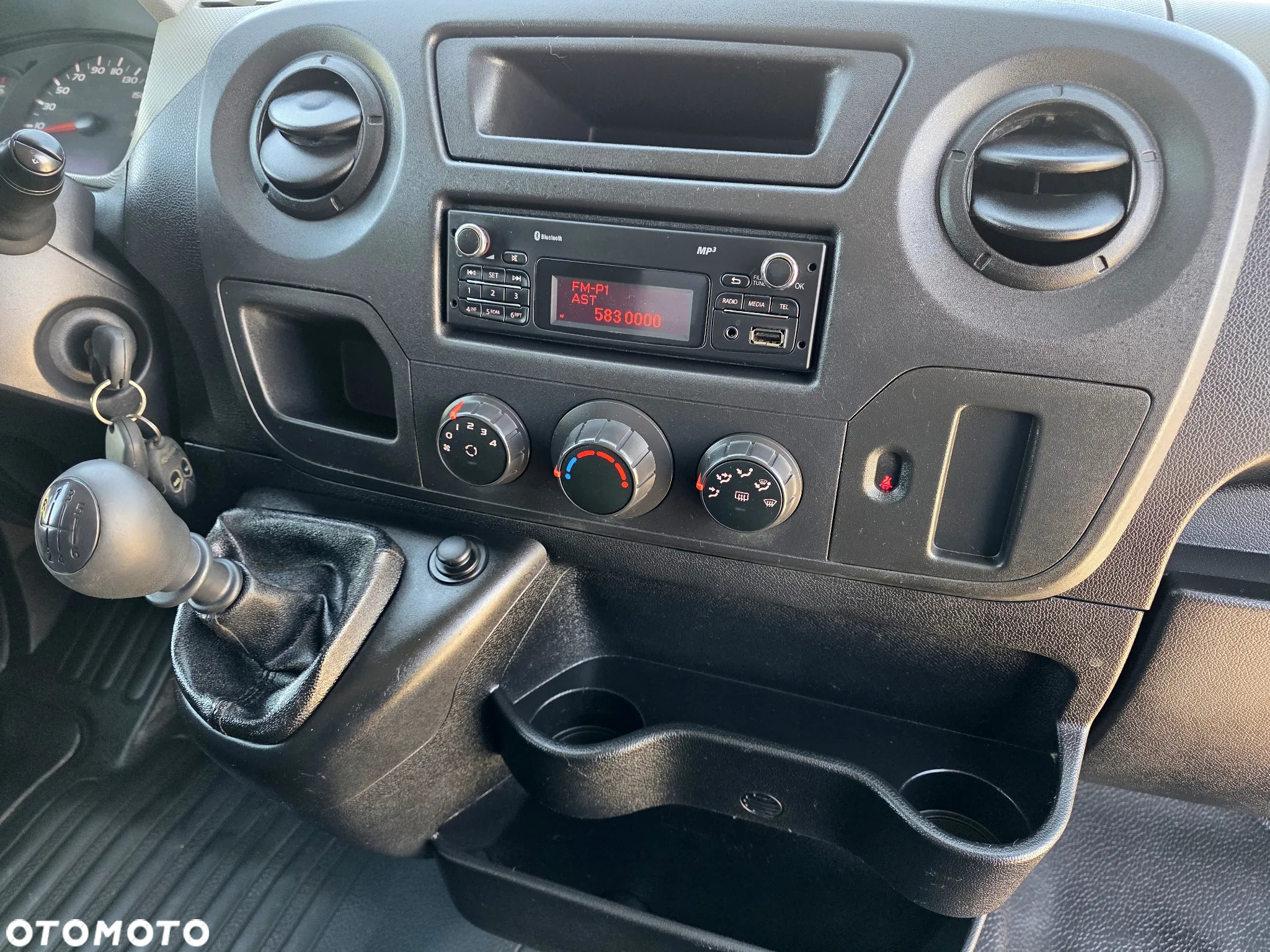 Renault MASTER 2,3 DCI 125 KONNA DOKA BRYGADÓWKA 7 OSOBOWA SKRZYNIA 178T/KM PRZEBIEGU GWARANCJA - 24