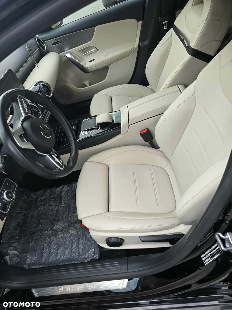 Mercedes-Benz Klasa A 180 d Progressive 7G-DCT - 4
