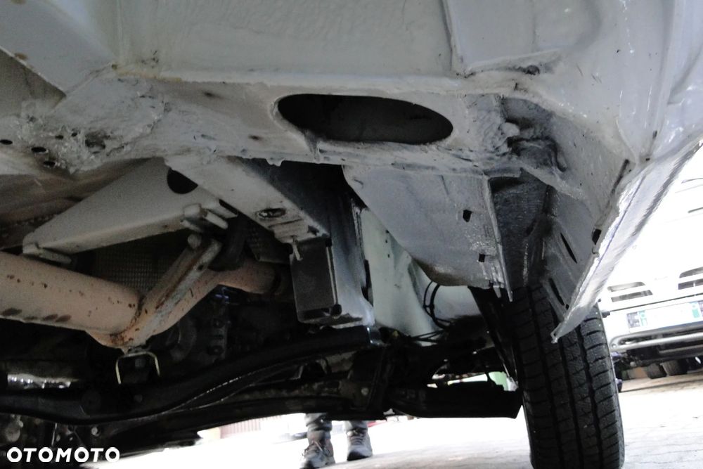 Mercedes-Benz Sprinter 411 - 15