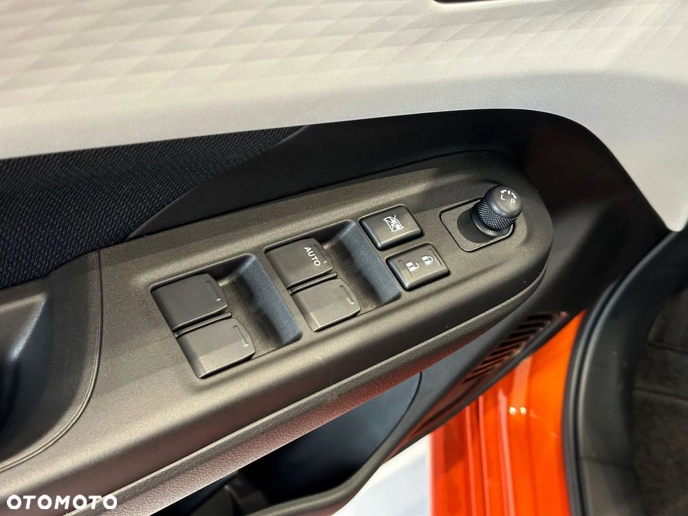 Suzuki Swift 1.2 Dualjet SHVS Premium Plus CVT - 32