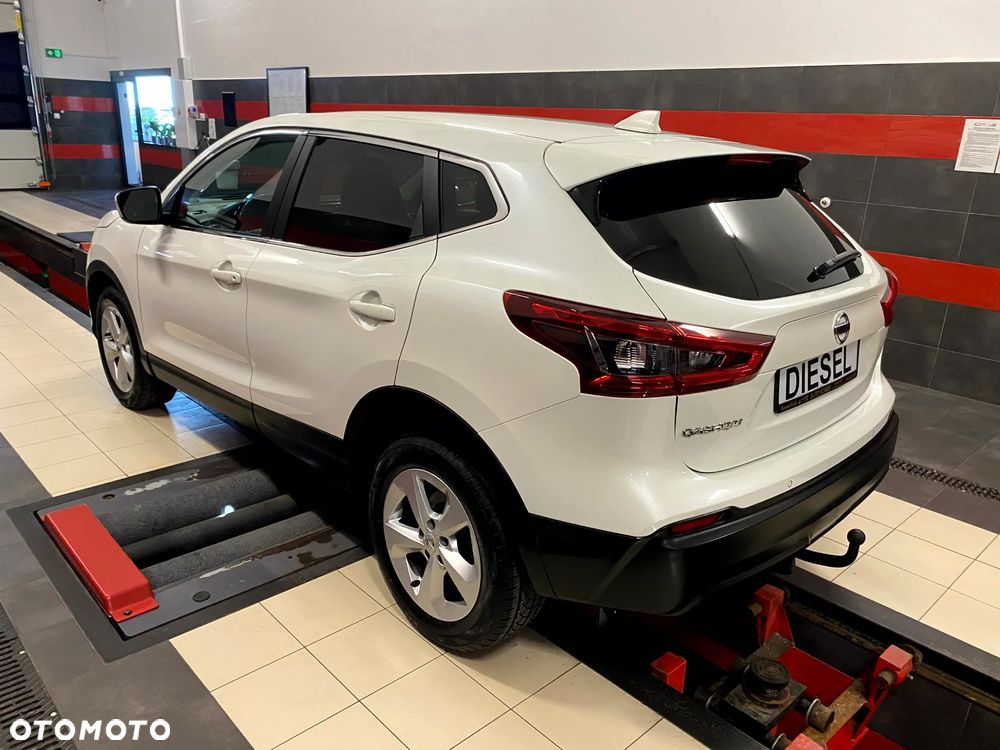 Nissan Qashqai 1.6 dCi Xtronic TEKNA+ - 10