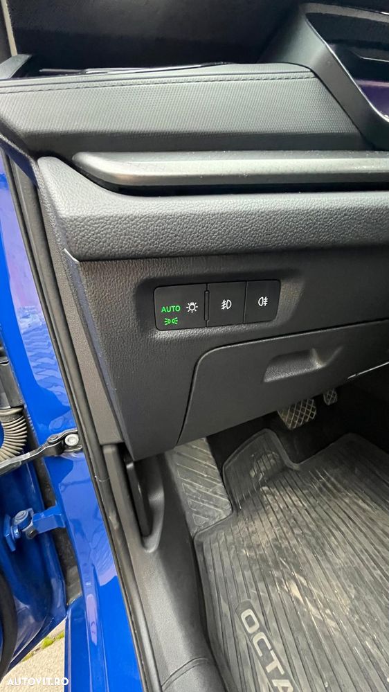 Skoda Octavia 2.0 TDI DSG Ambition - 19