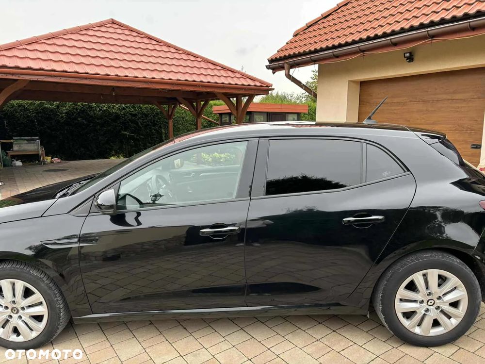 Renault Megane TCe 115 GPF ZEN - 4