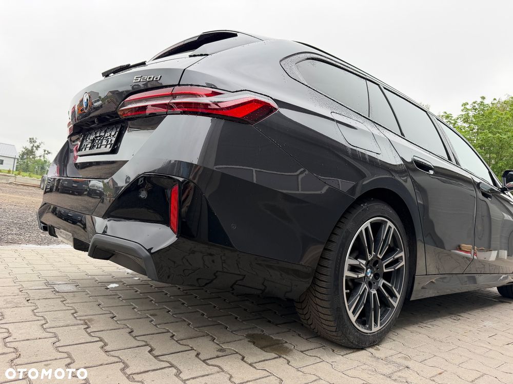 BMW Seria 5 520d xDrive - 6