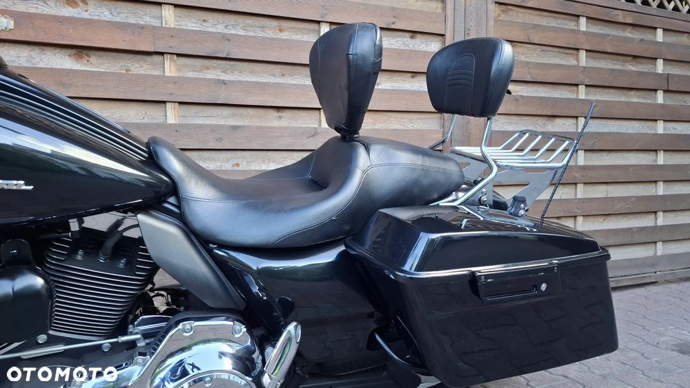 Harley-Davidson Touring Street Glide - 18