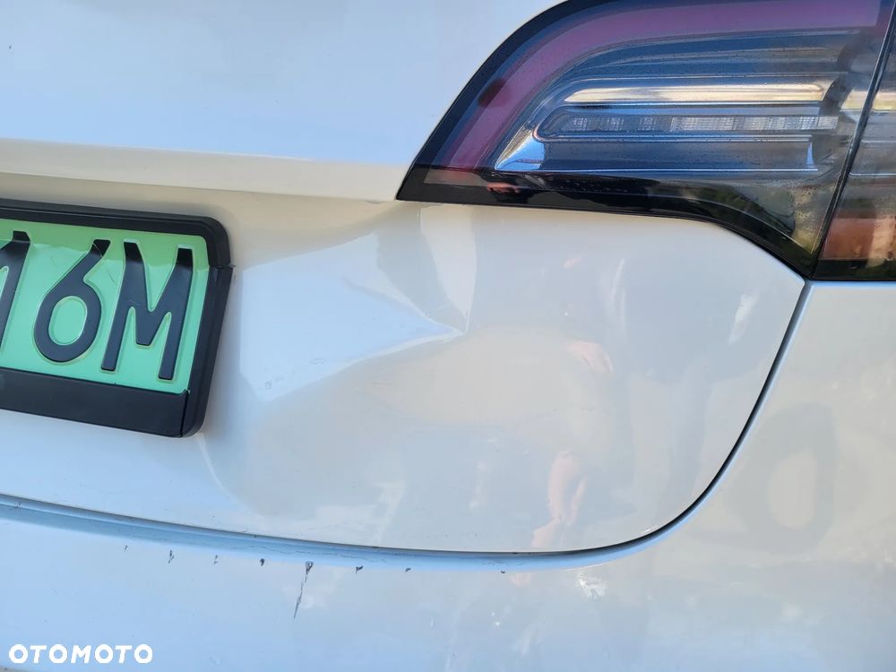 Tesla Model 3 - 8