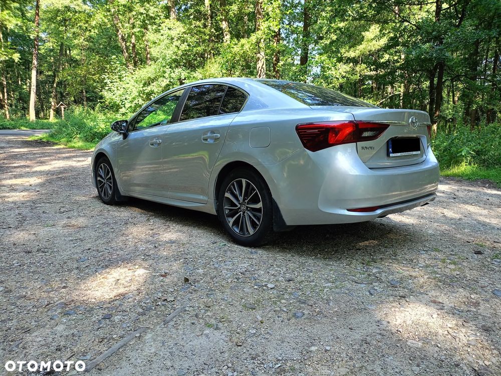 Toyota Avensis 2.0 Premium MS - 7