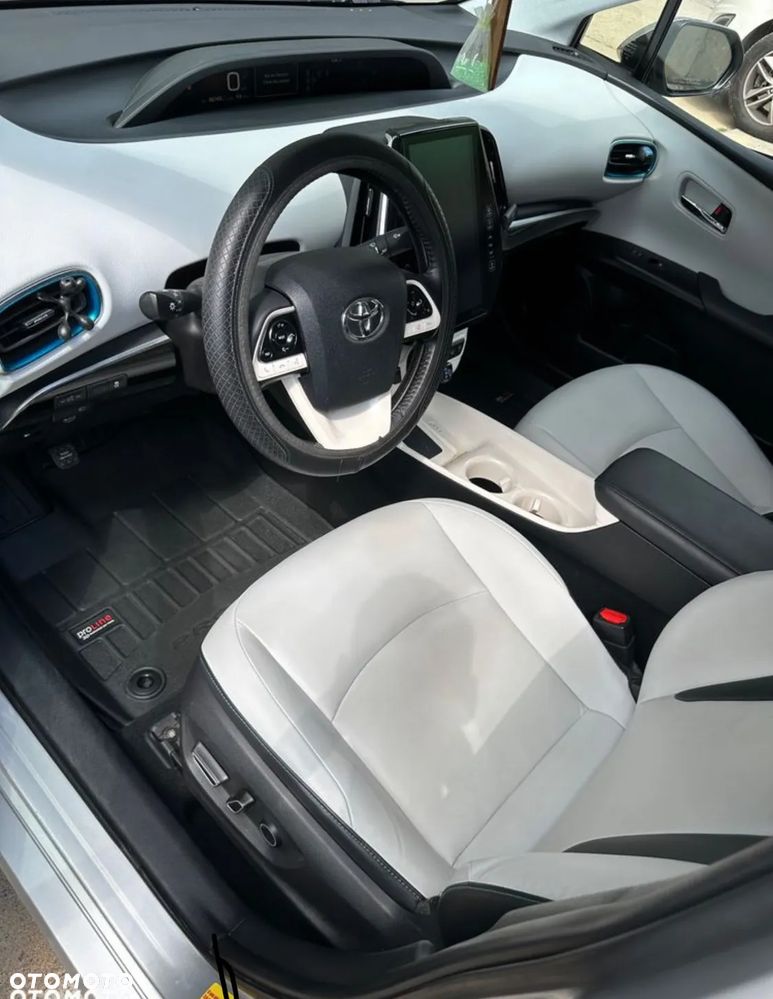 Toyota Prius Hybrid Comfort - 12
