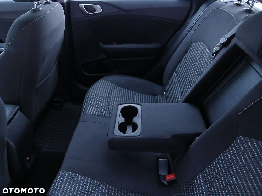 Kia Ceed 1.5 T-GDI M - 16