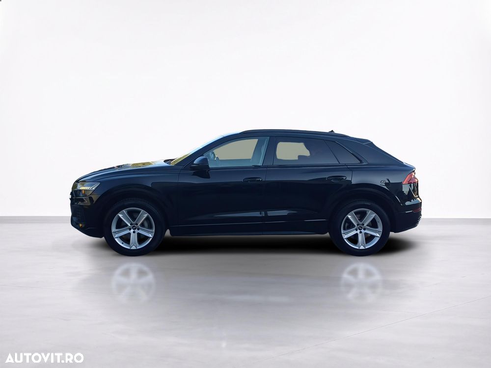 Audi Q8 2022 photo 2