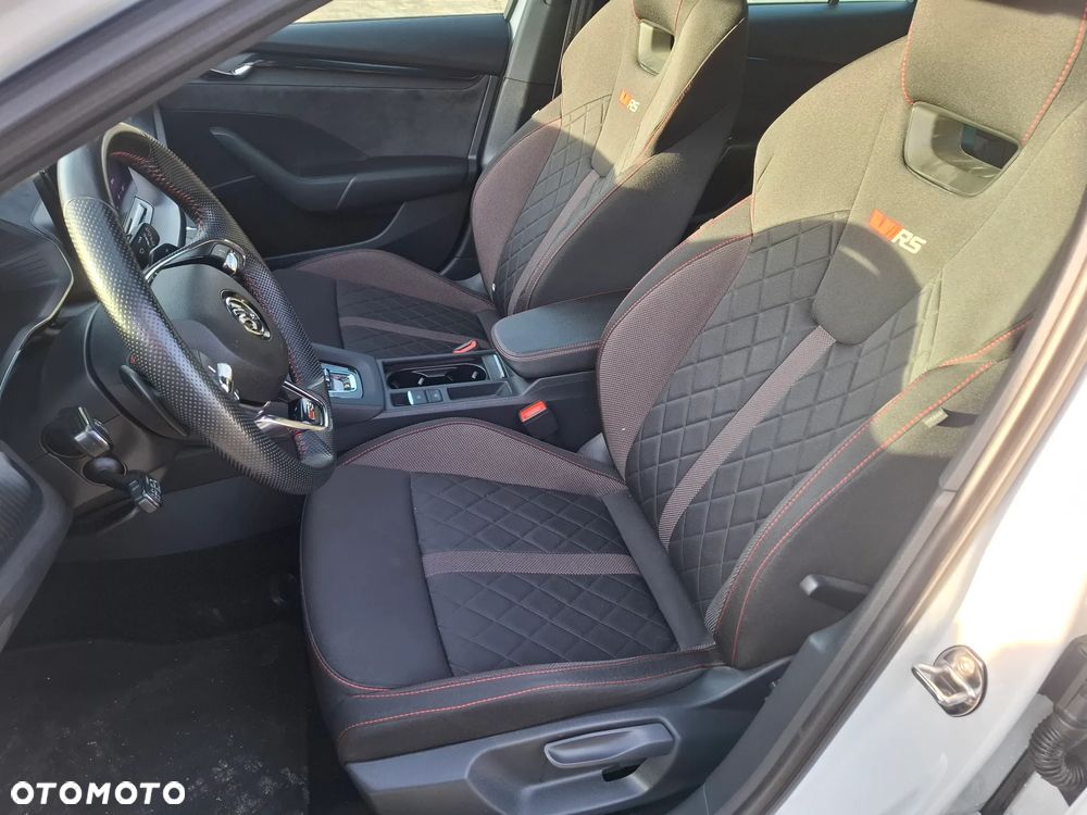 Skoda Octavia 2.0 TDI DSG RS - 13