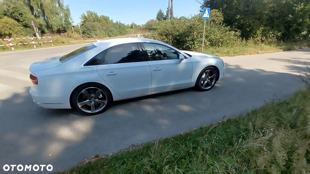 Audi A8 4.2 TDI DPF (clean diesel) quattro tiptronic Lang - 24