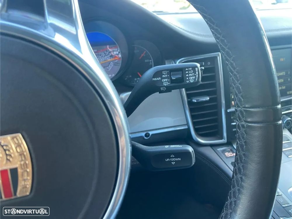 Porsche Panamera S Hybrid J19 - 31