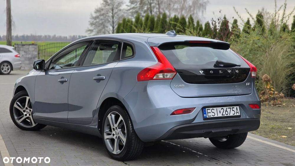 Volvo V40 D2 Momentum - 2