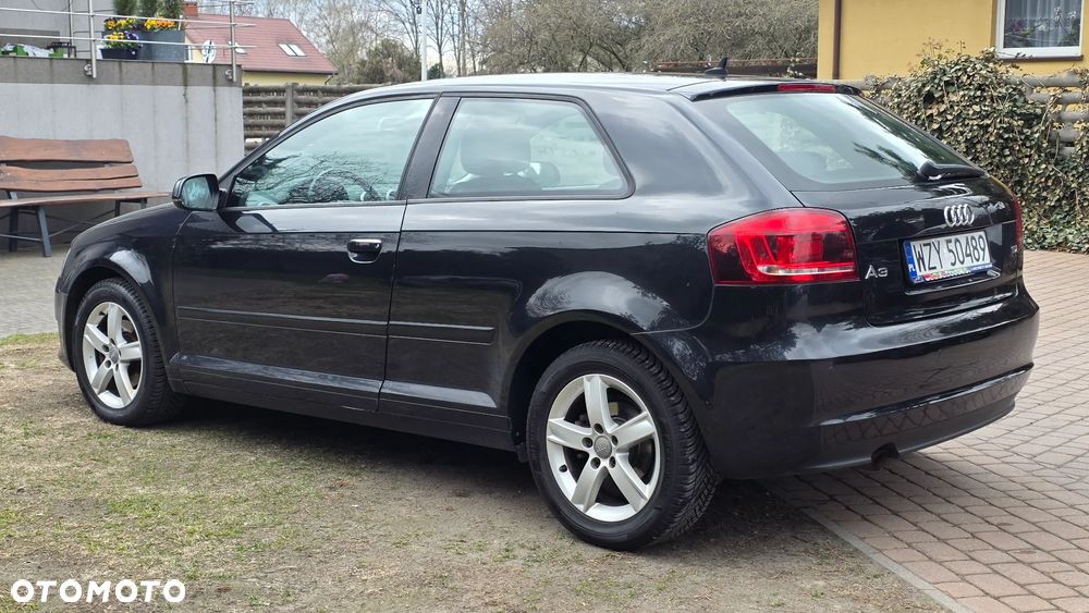 Audi A3 3-drzwiowe 1.6 TDI DPF Attraction - 4