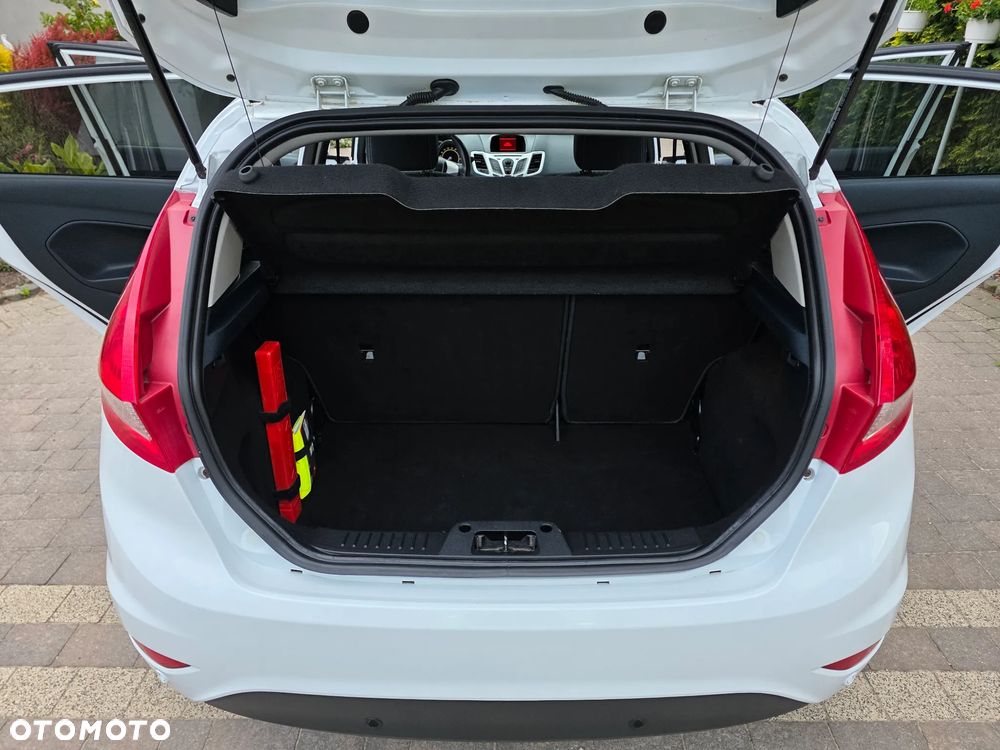 Ford Fiesta 1.4 Titanium - 23