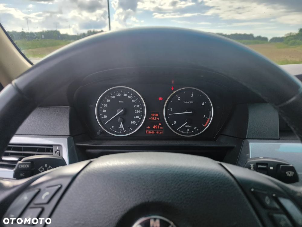 BMW Seria 5 525d Edition Exclusive - 10