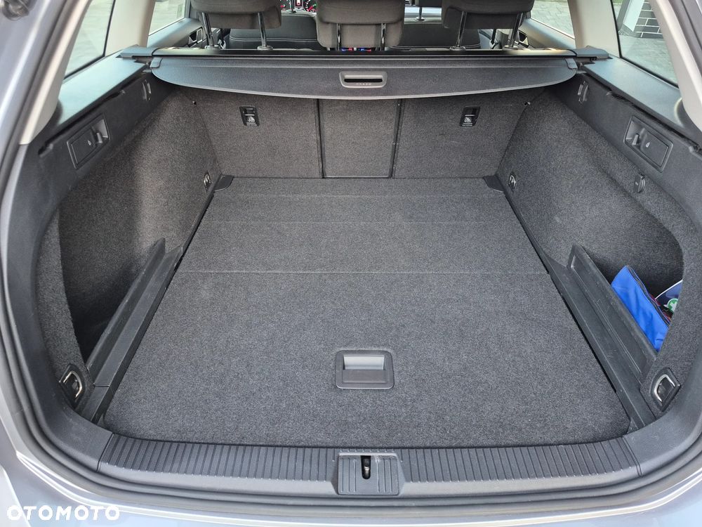 Volkswagen Passat 1.5 TSI EVO Business DSG - 9