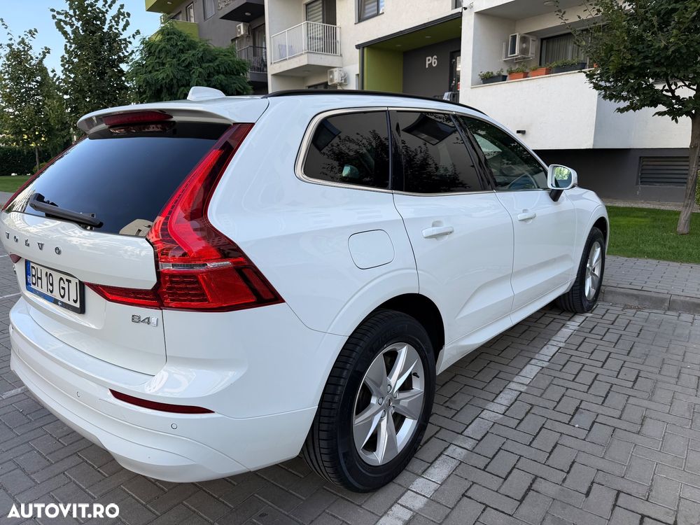 Volvo XC 60 B4 MHEV Momentum Pro - 16