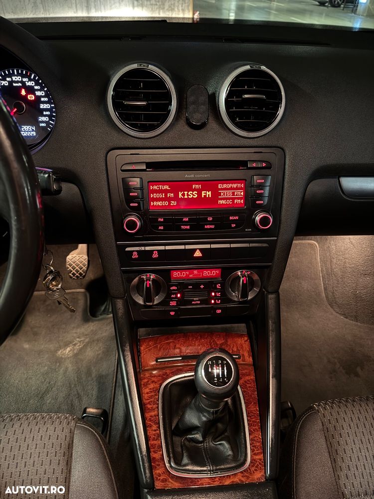 Audi A3 Sportback 2.0 TDI Ambiente - 17