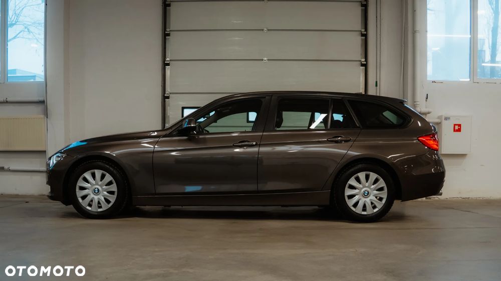 BMW Seria 3 318d - 1