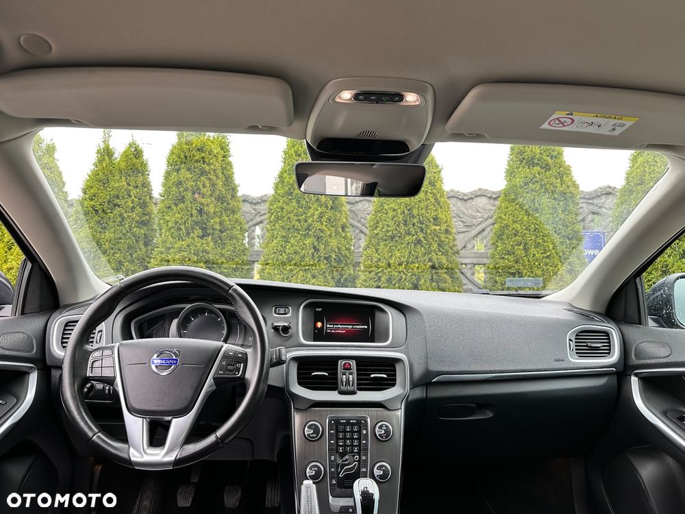 Volvo V40 D2 Kinetic - 19